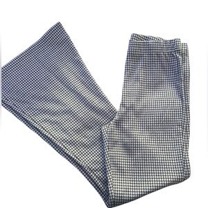 WILD FABLE women’s flare legging pant with graphic design